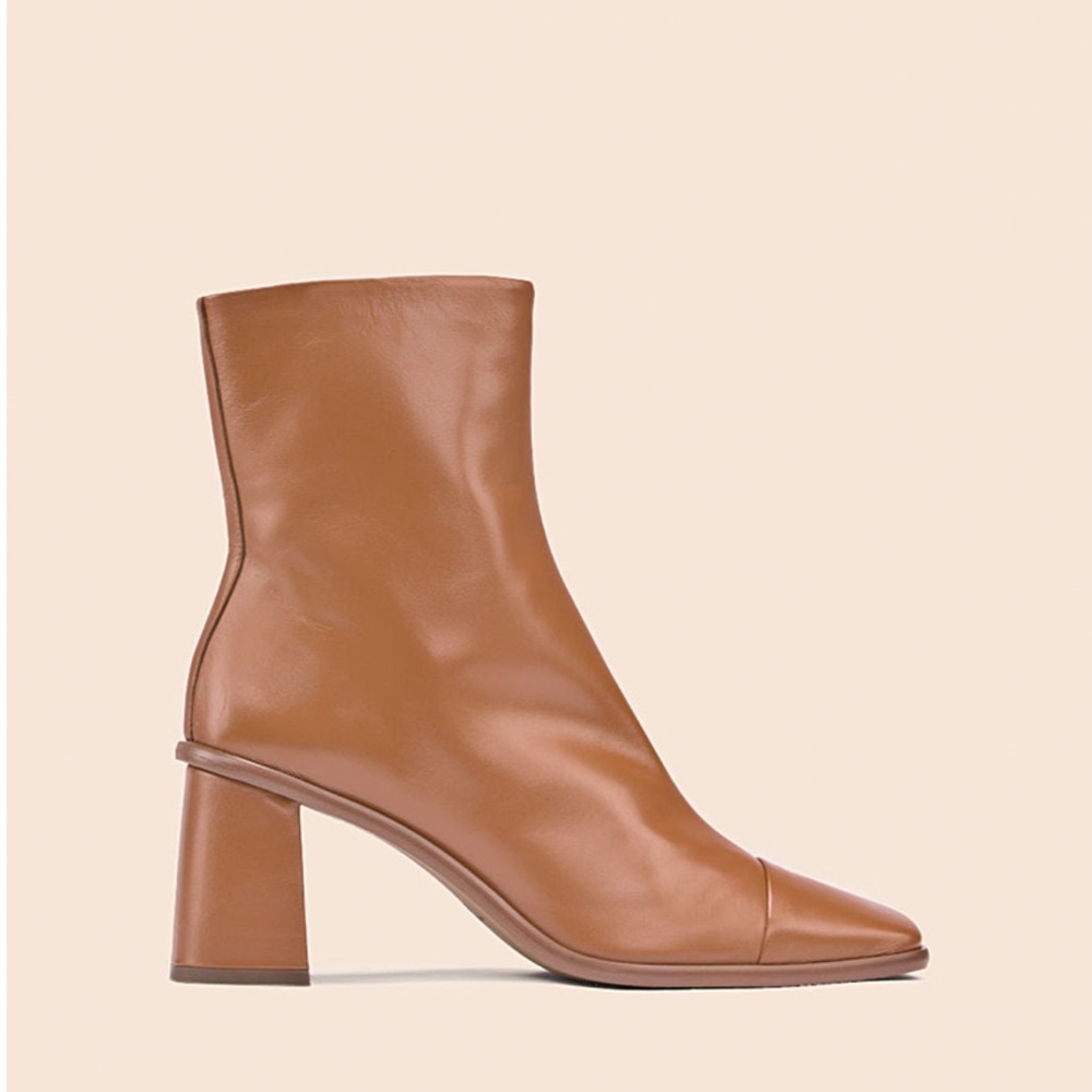 Heeled brown ankle boots